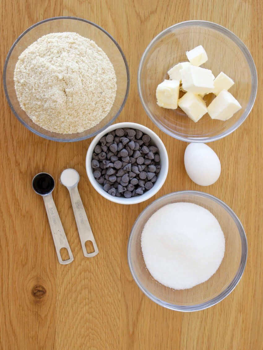 ingredients ALMOND FLOUR CHOCOLATE CHIP COOKIES