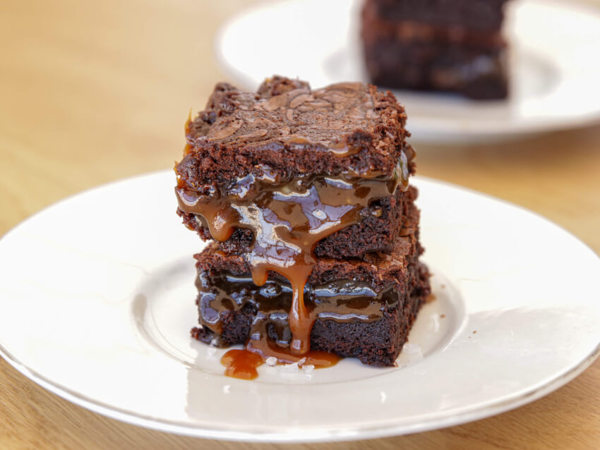 brownies with salted caramel