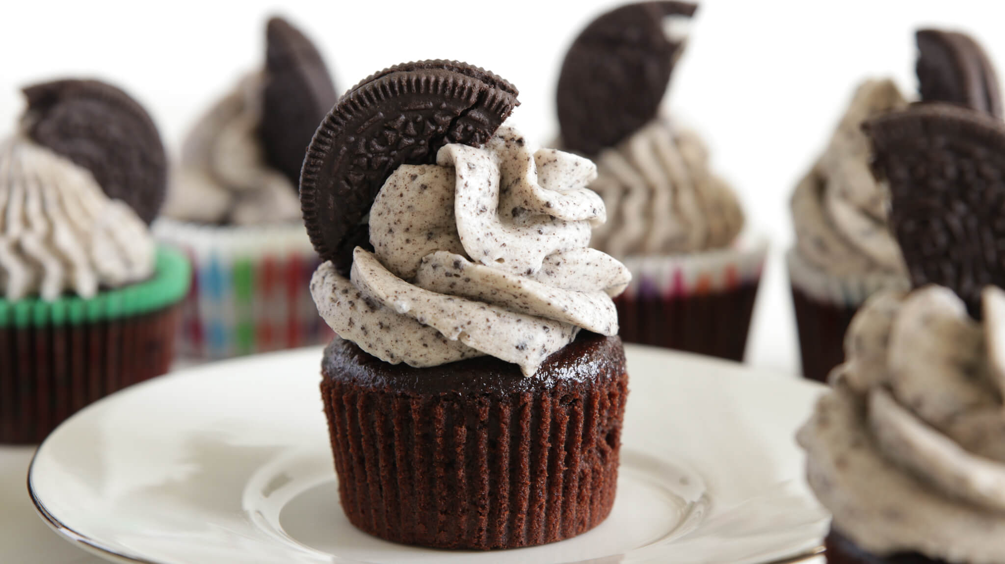 Oreo Cupcakes Recipe | Cookies And Cream - The Cooking Foodie