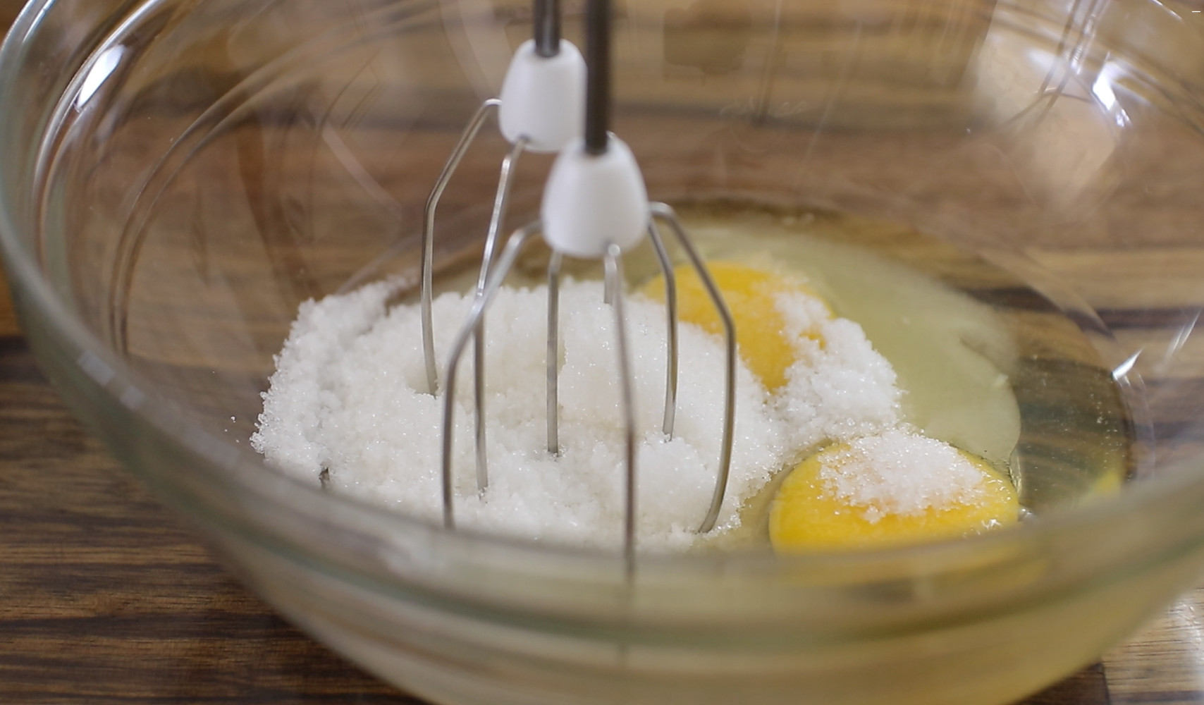 Whisk Eggs and Sugar