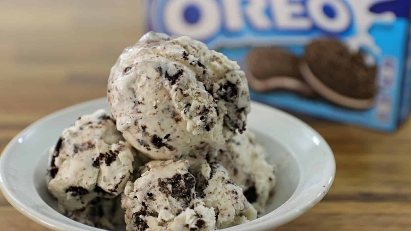 Easy Homemade Oreo Ice Cream Recipe