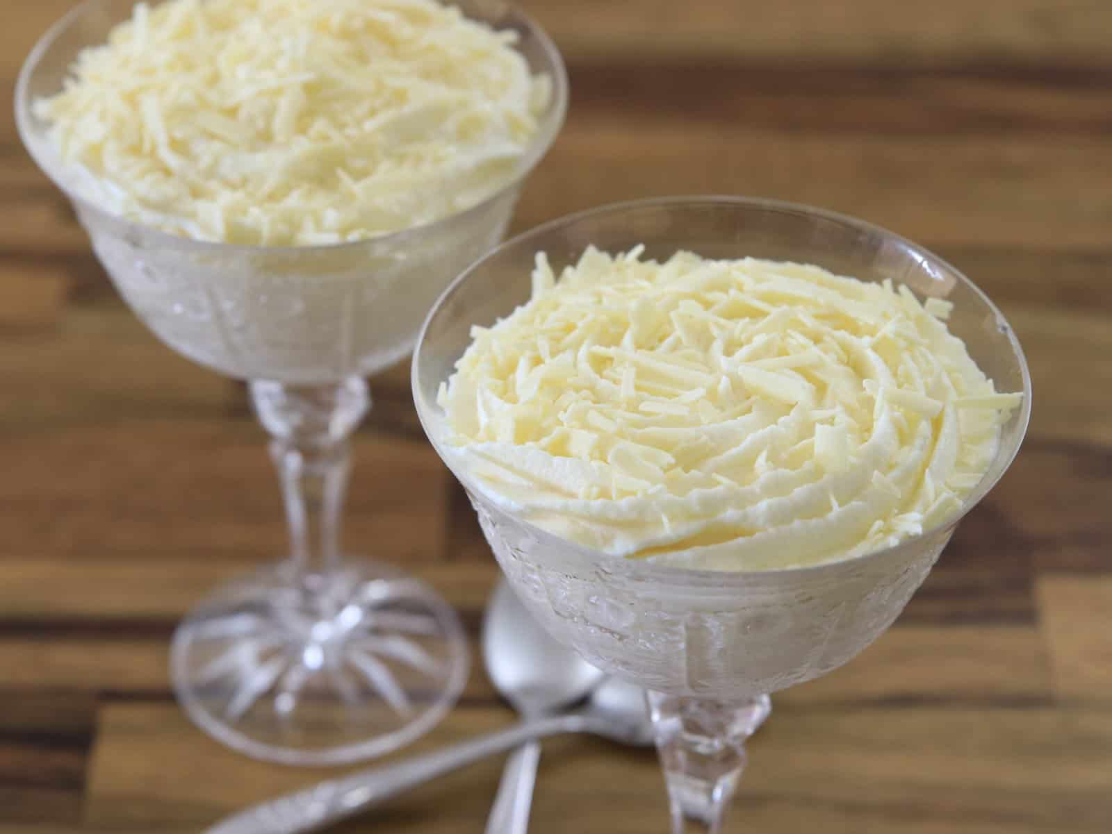 3-ingredient white chocolate mousse