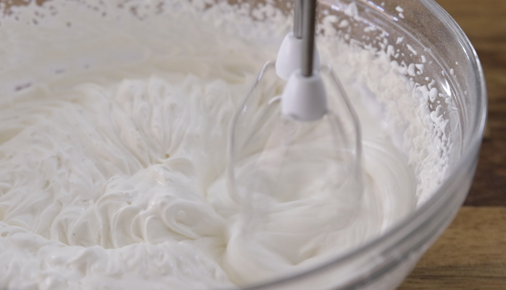 whipping cream for maritozzi filling