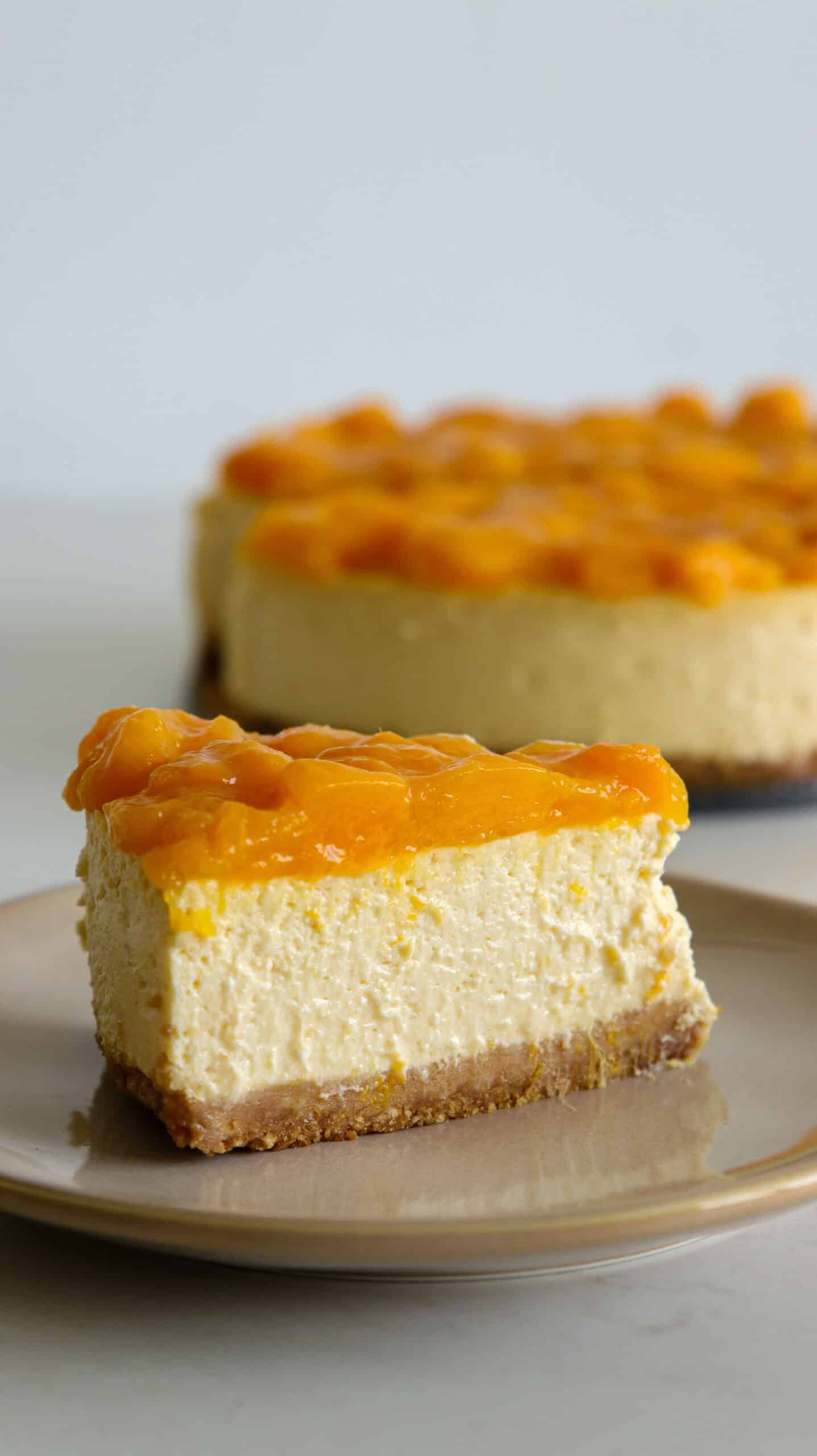 creamy mango cheesecak