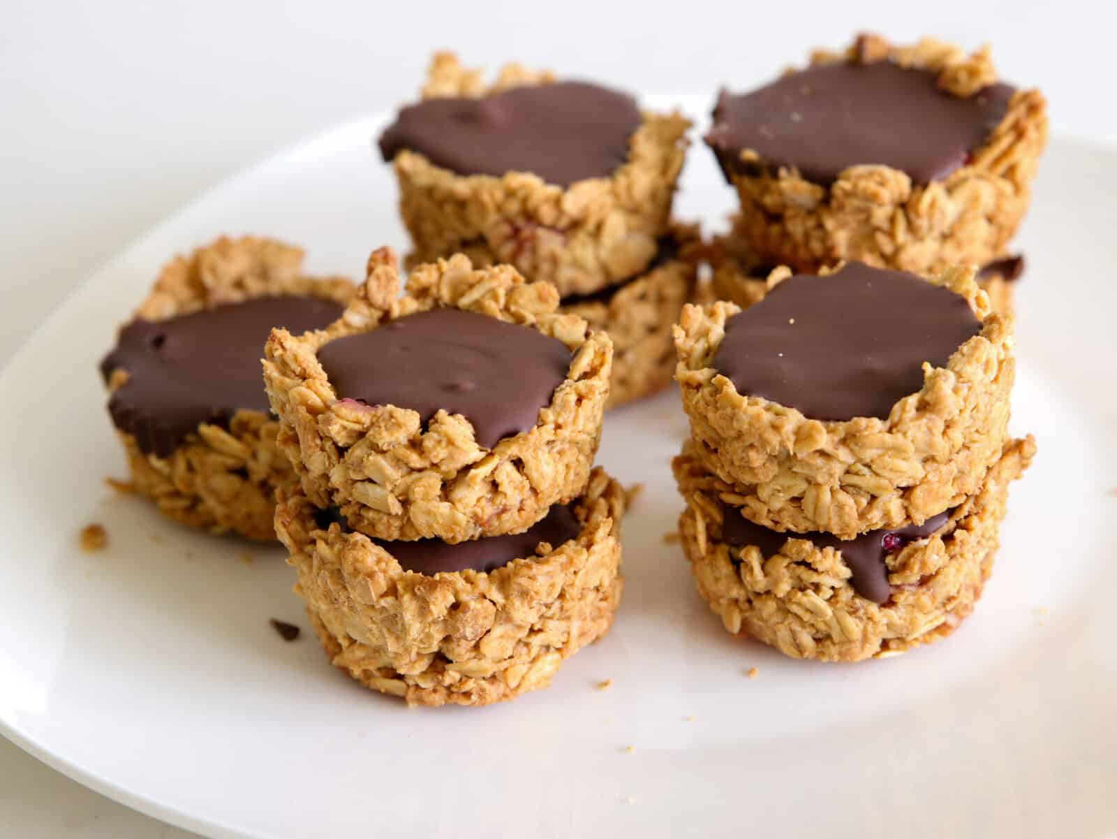 oatmeal cups covered with chocolate