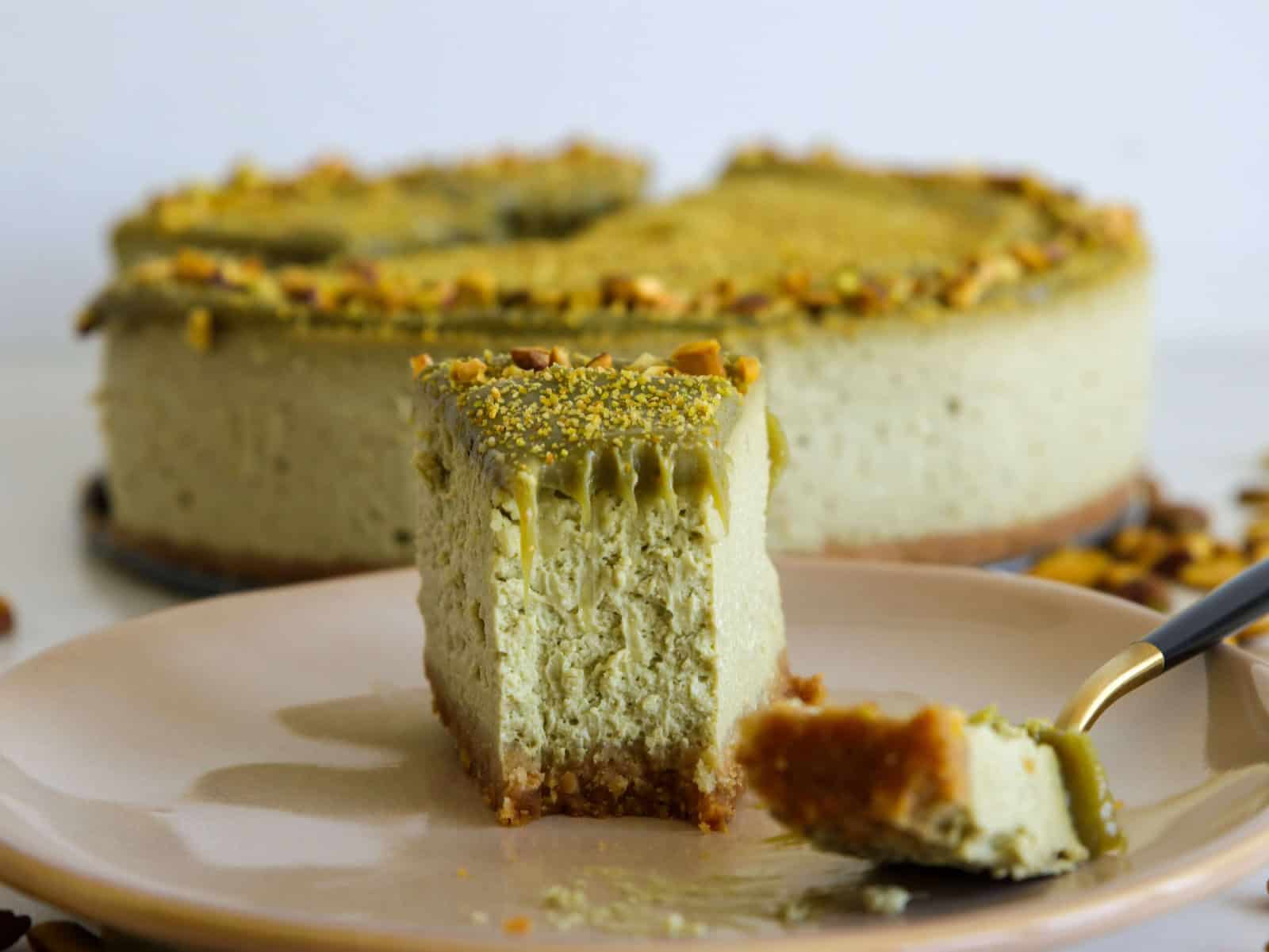 pistachio cheesecake with pistachio ganache 