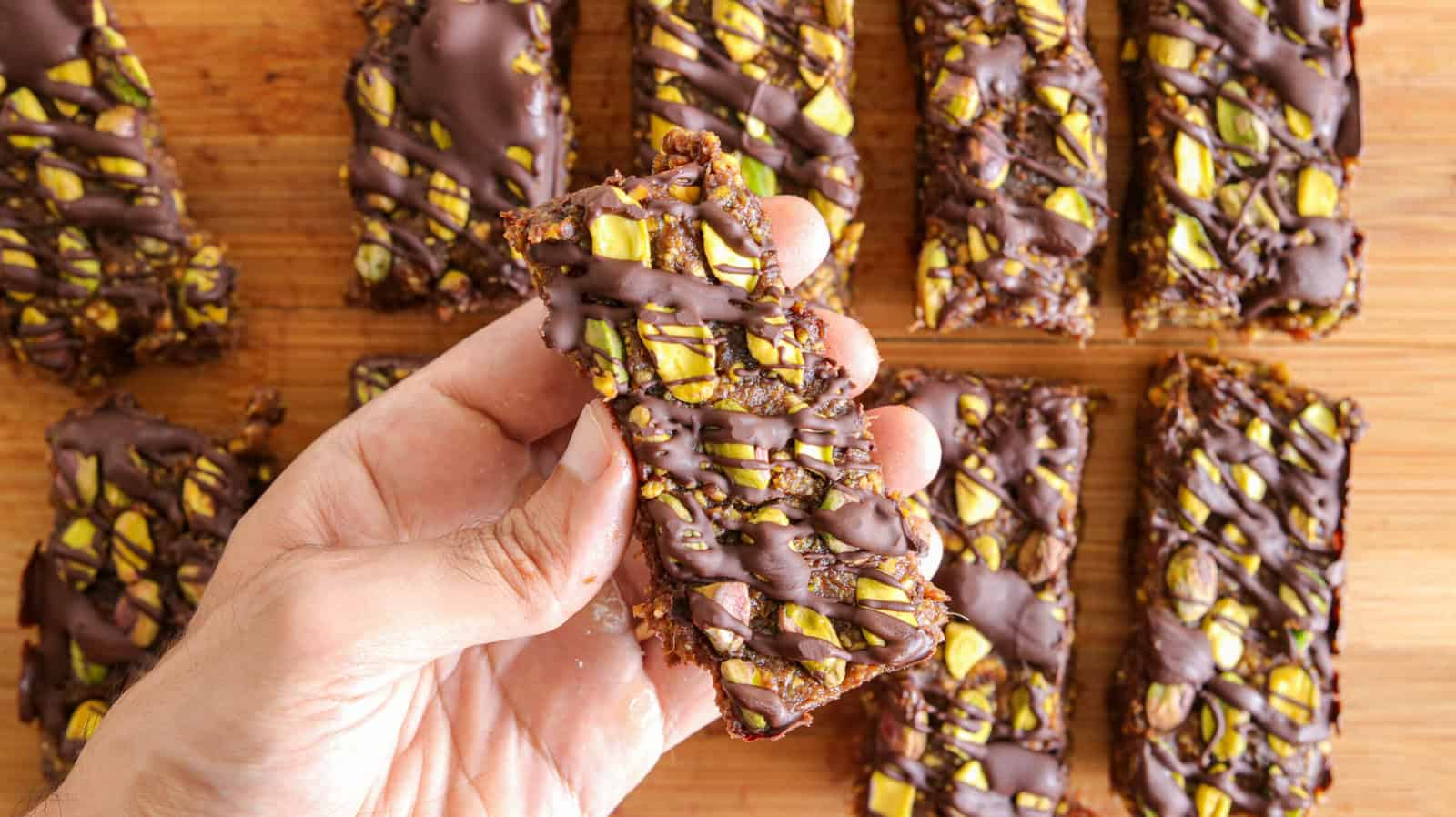 Pistachio Date Bars | Pistachio Energy Bars