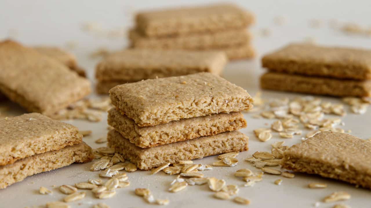 Healthy Oatmeal Crackers Recipe