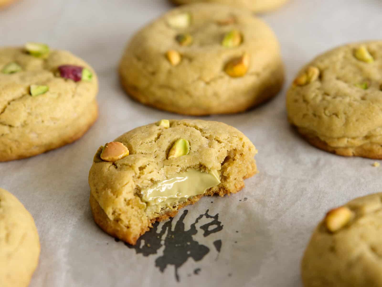 pistachio cookies stuffed with pistachio ganache 