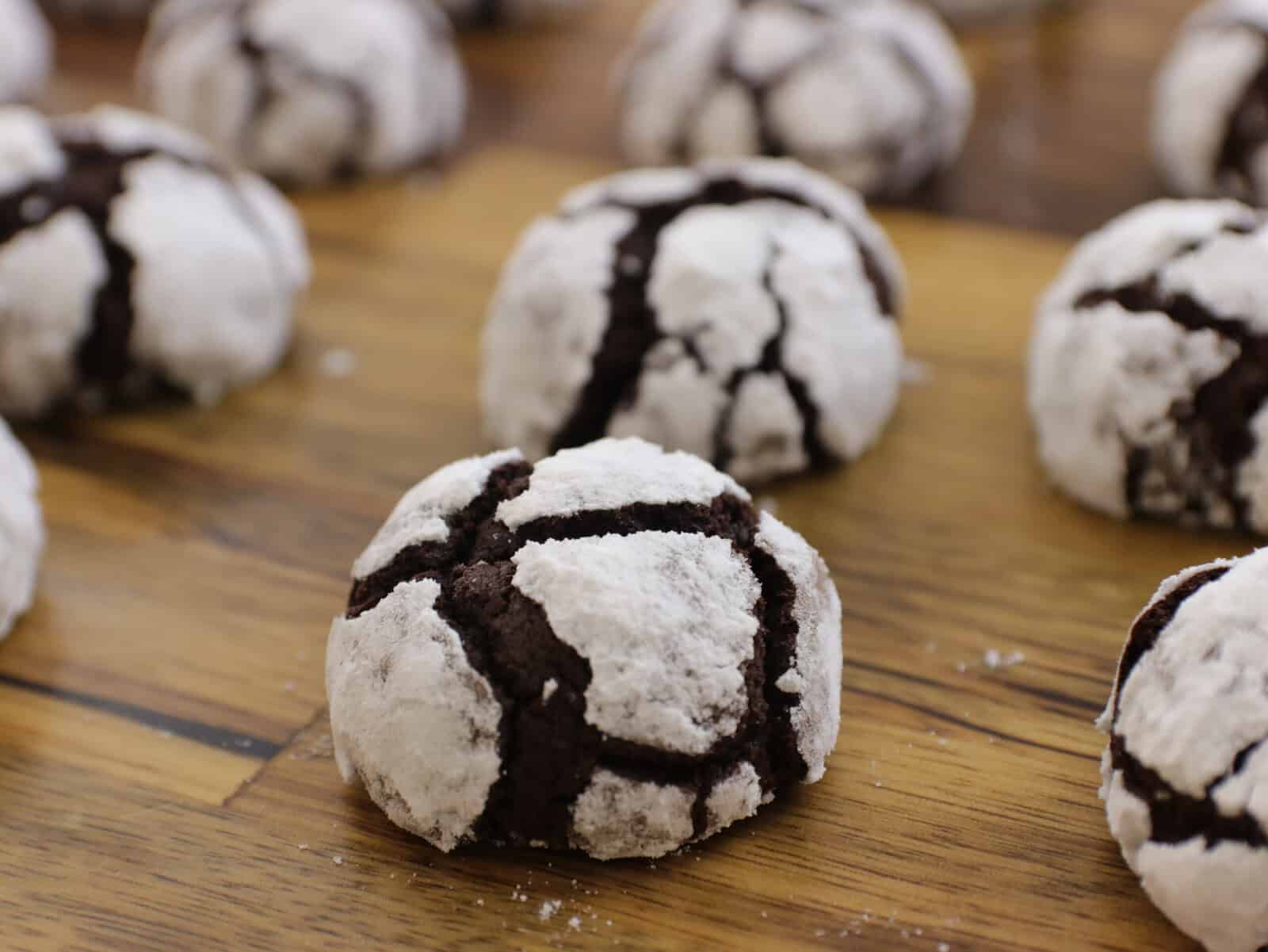 chocolate crinkle cookies