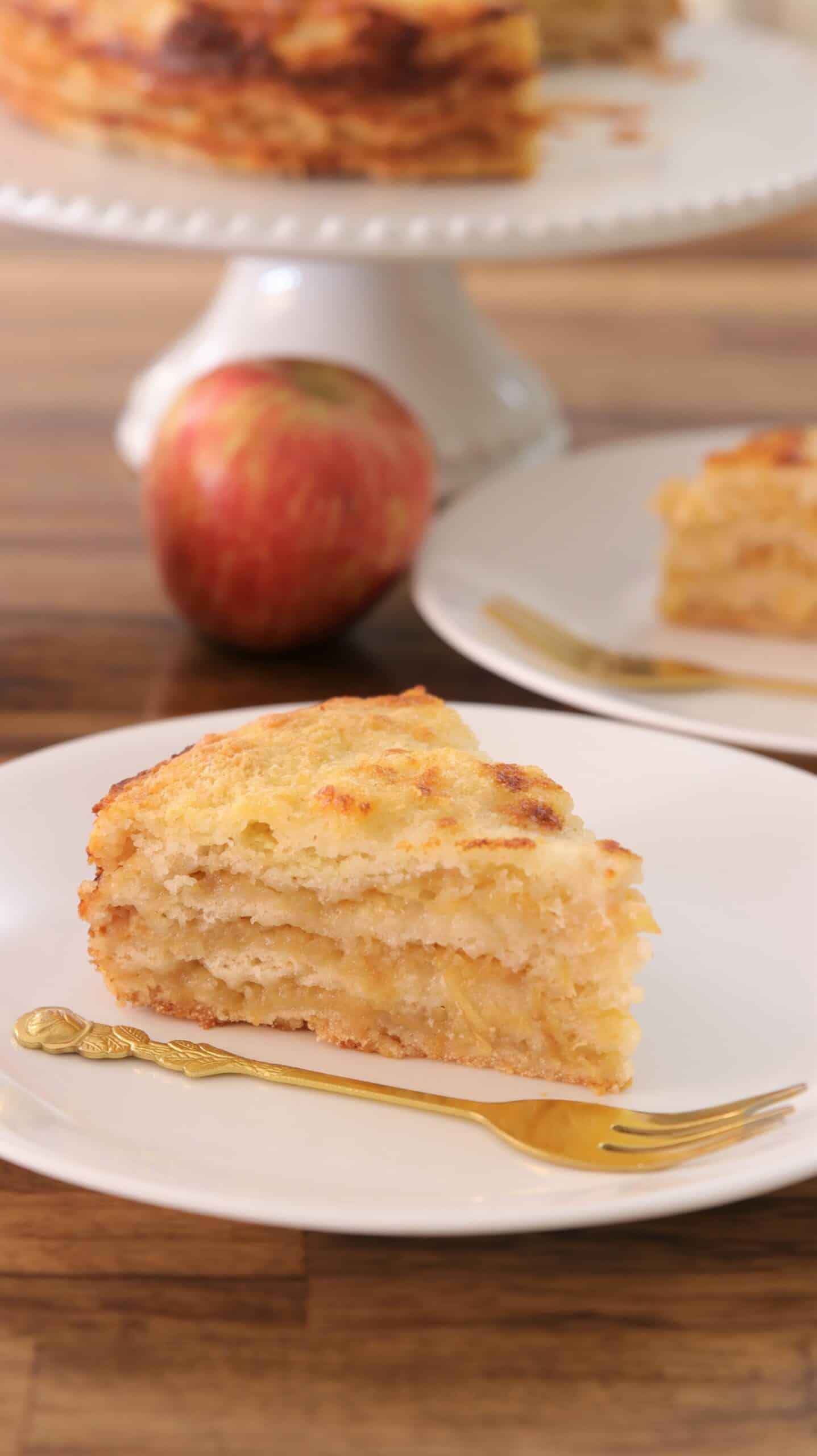 apple semolina cake