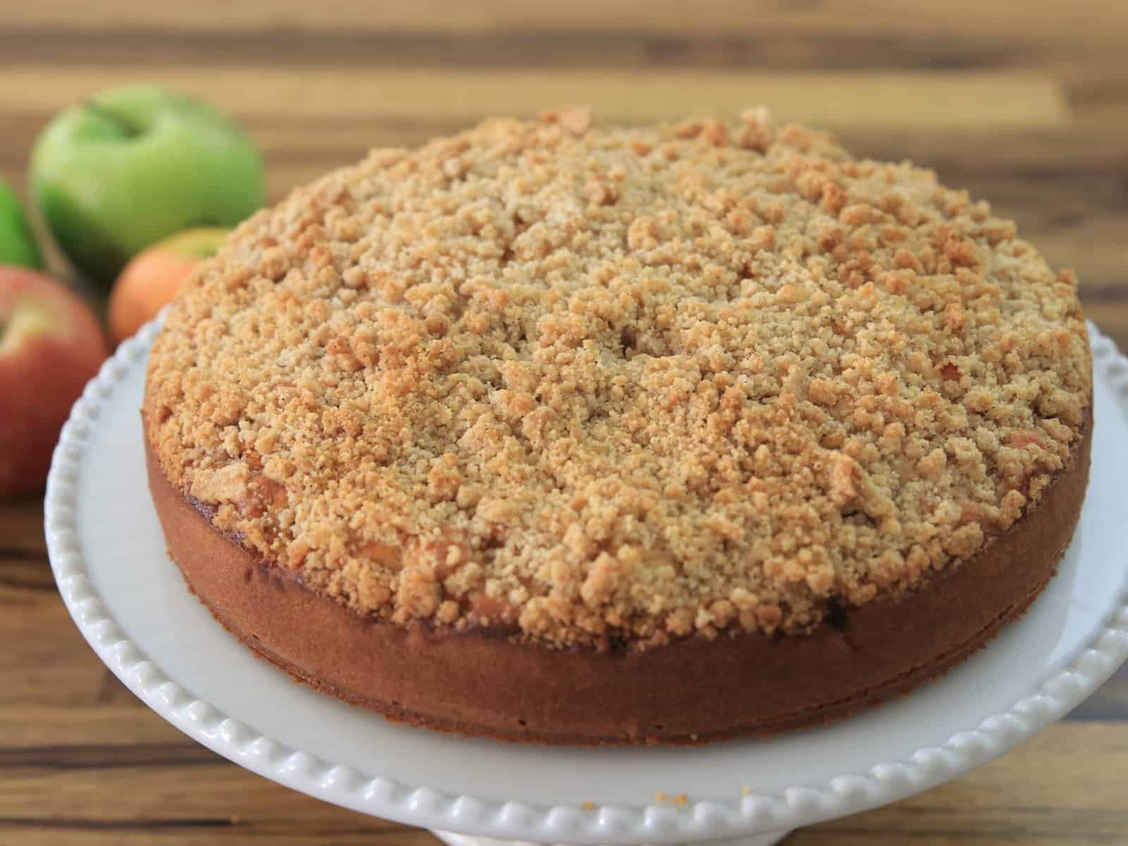 apple crumble cake