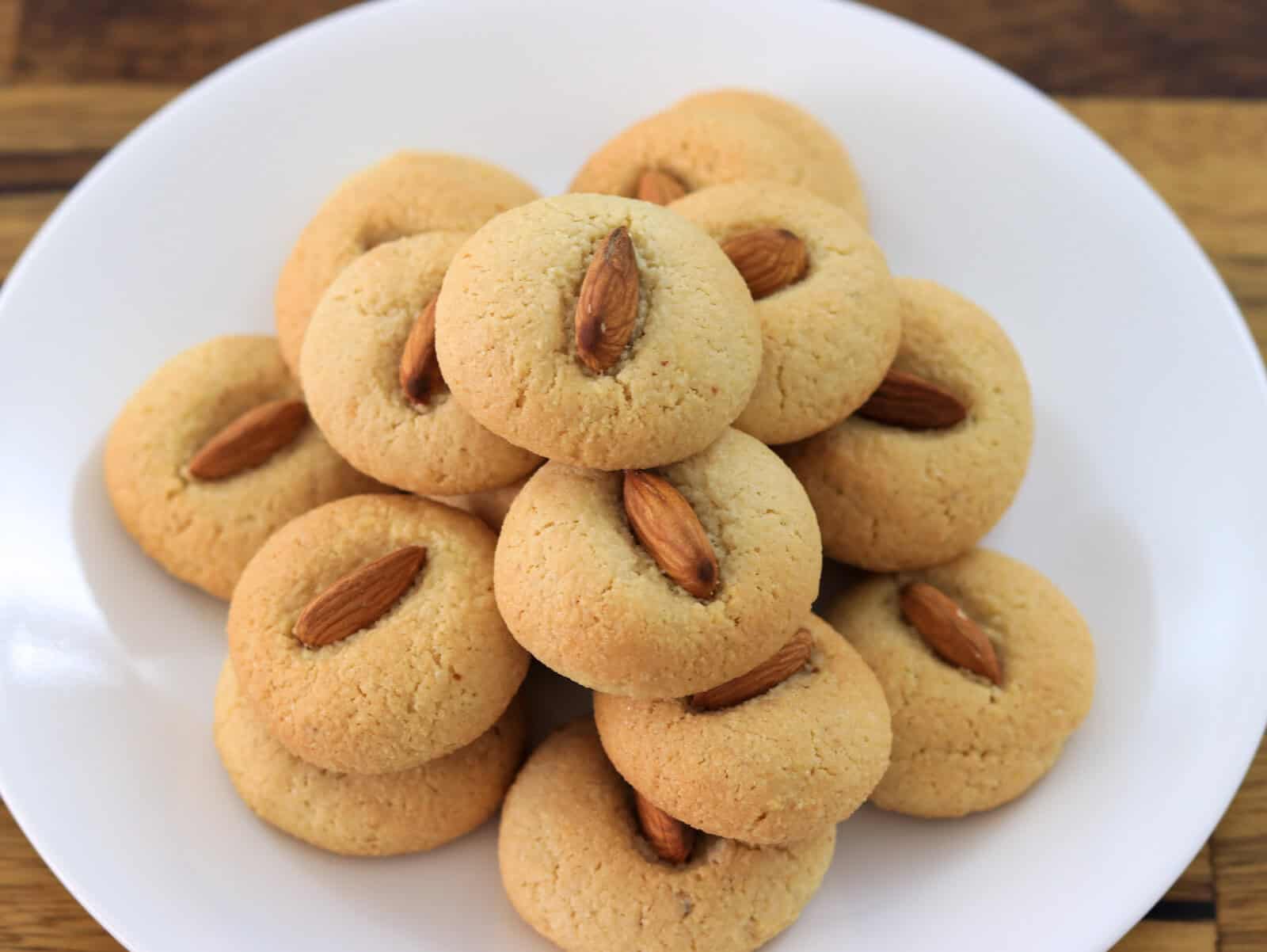 almond cookies