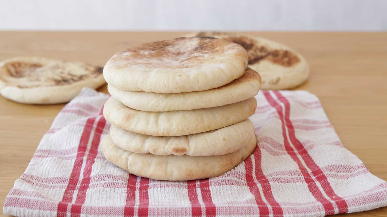 Homemade Pita Bread Recipe : 3 Easy Methods