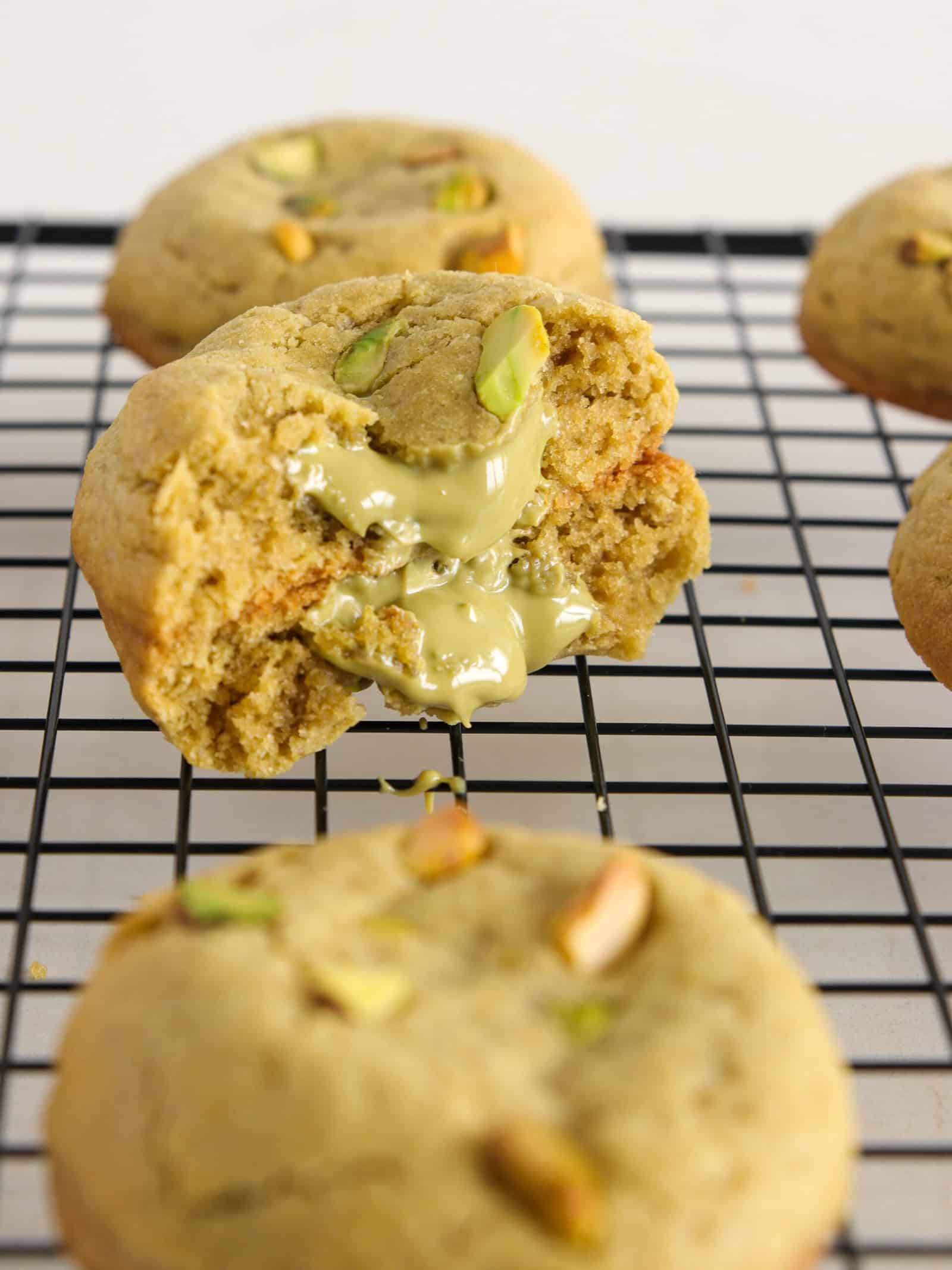 pistachio cookies filled with pistachio cream