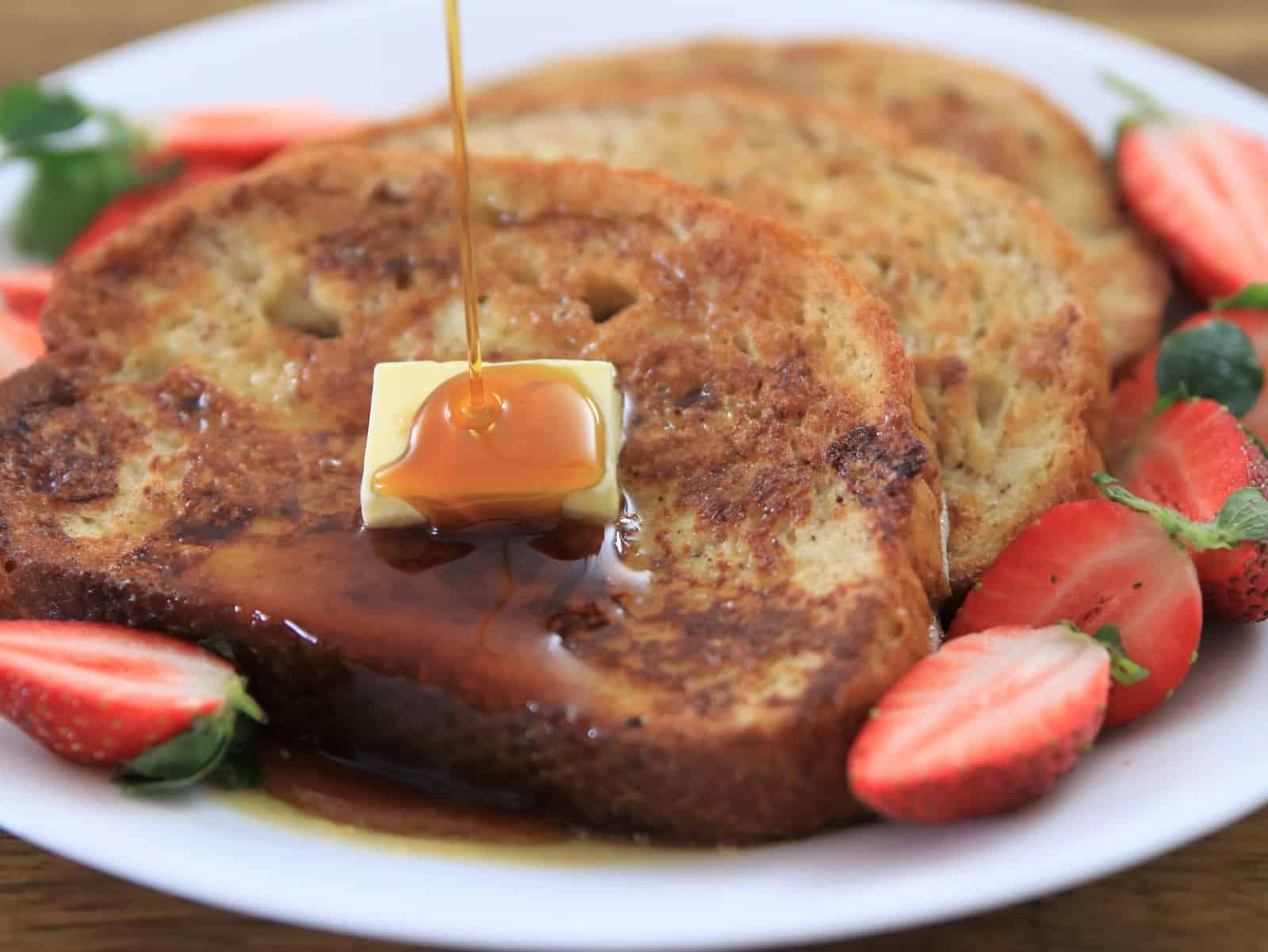 french toast with strawberries