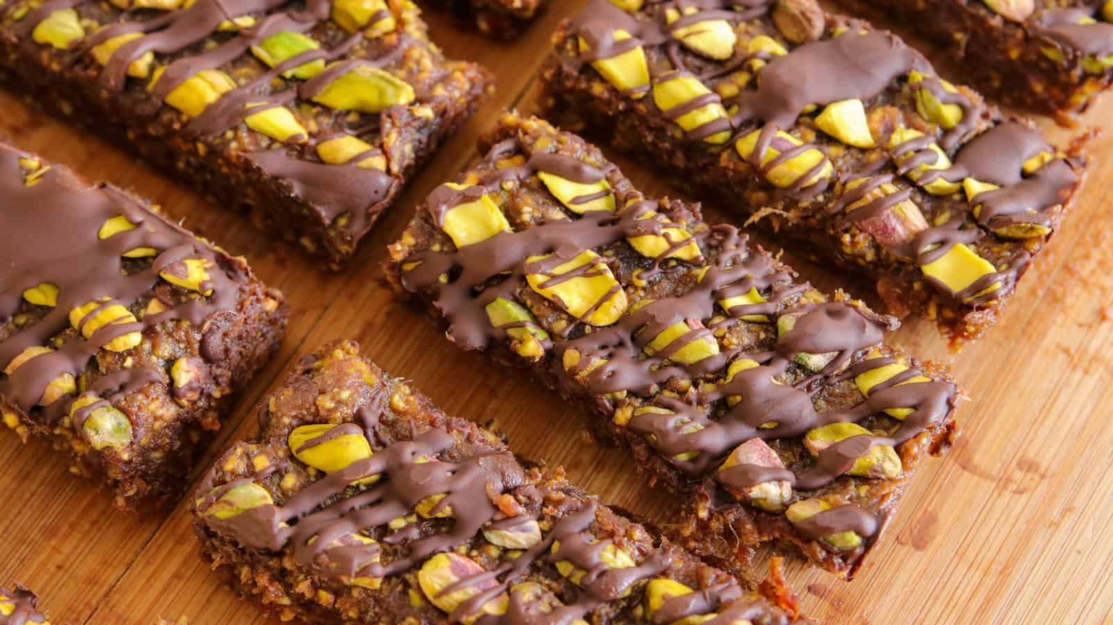 Pistachio and date Energy Bars