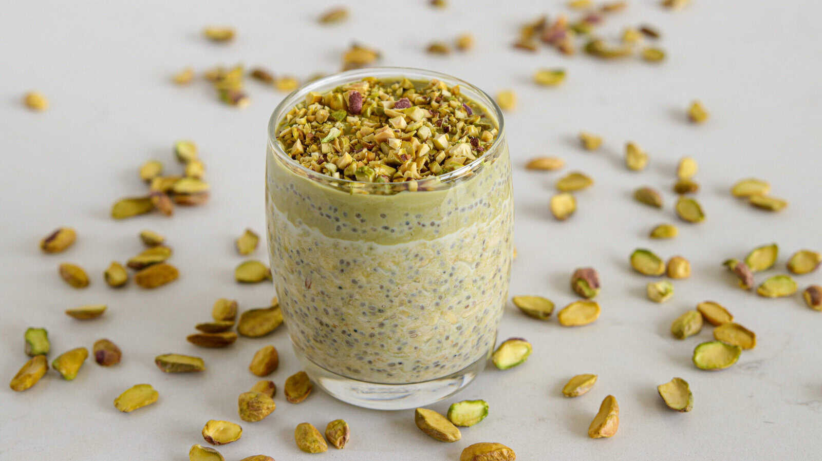 overnight oats with pistachio paste