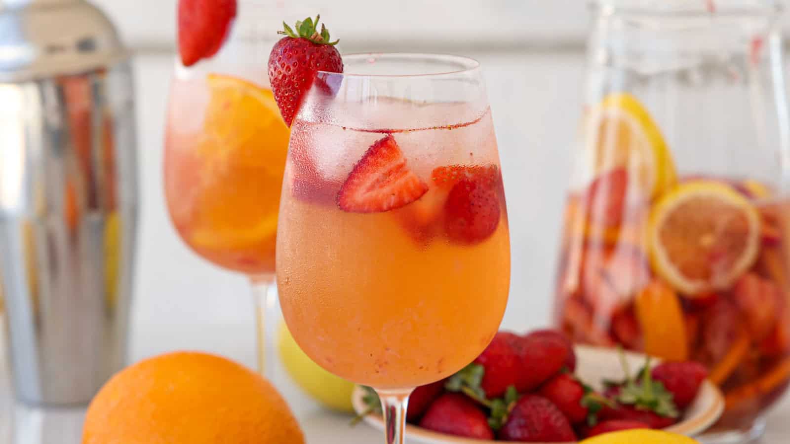 Easy Strawberry Sangria with White Wine