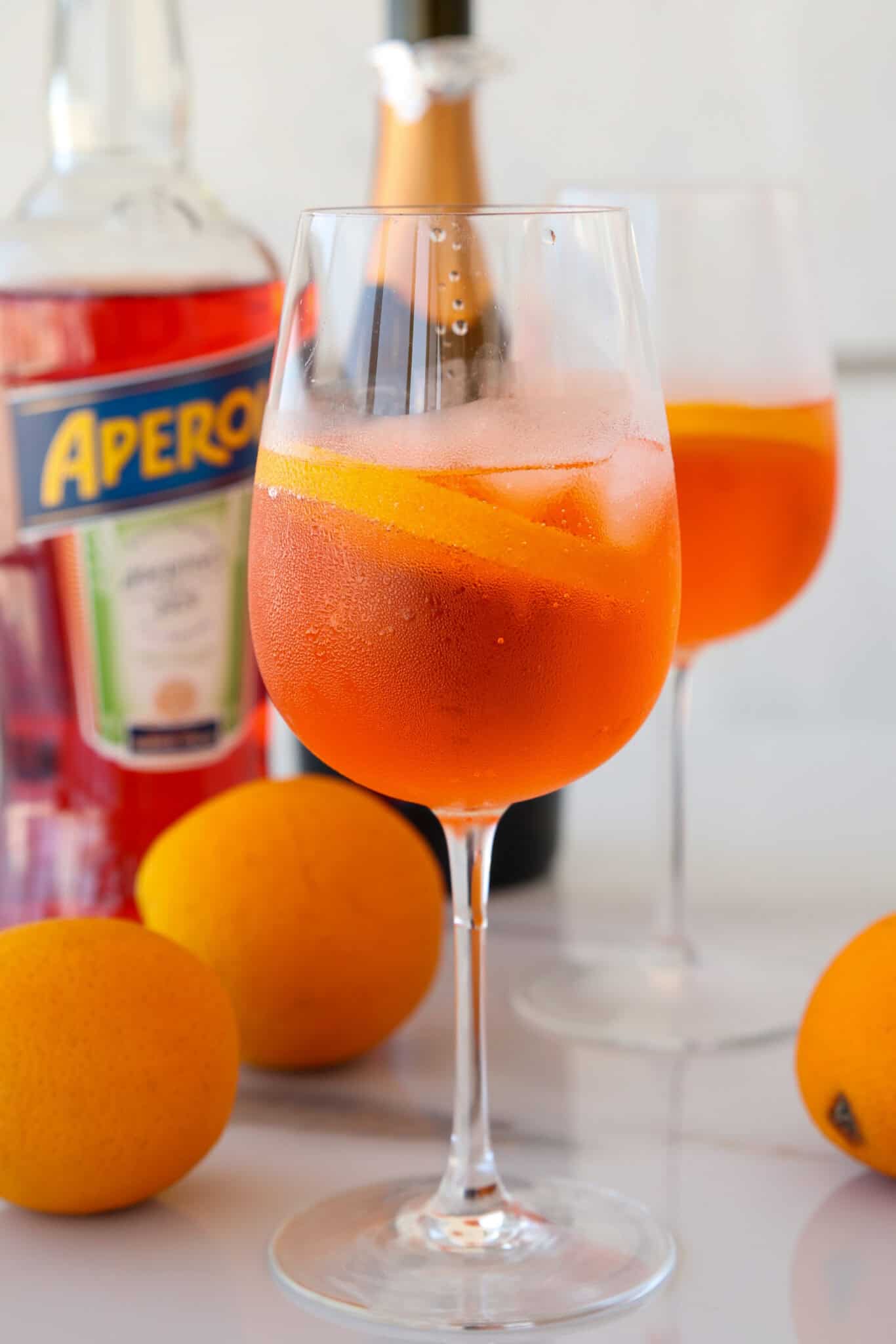 Classic Aperol Spritz Recipe (3 Ingredients) - The Cooking Foodie