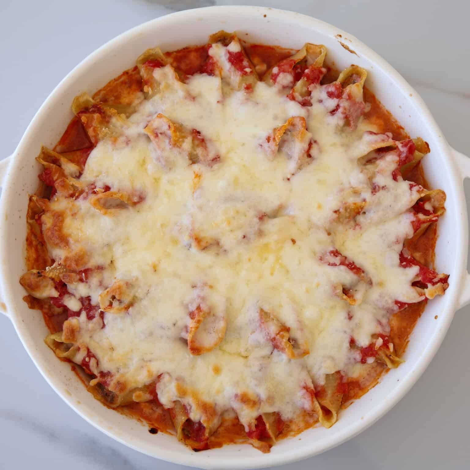 Cheesy Beef Stuffed Pasta Shells - The Cooking Foodie
