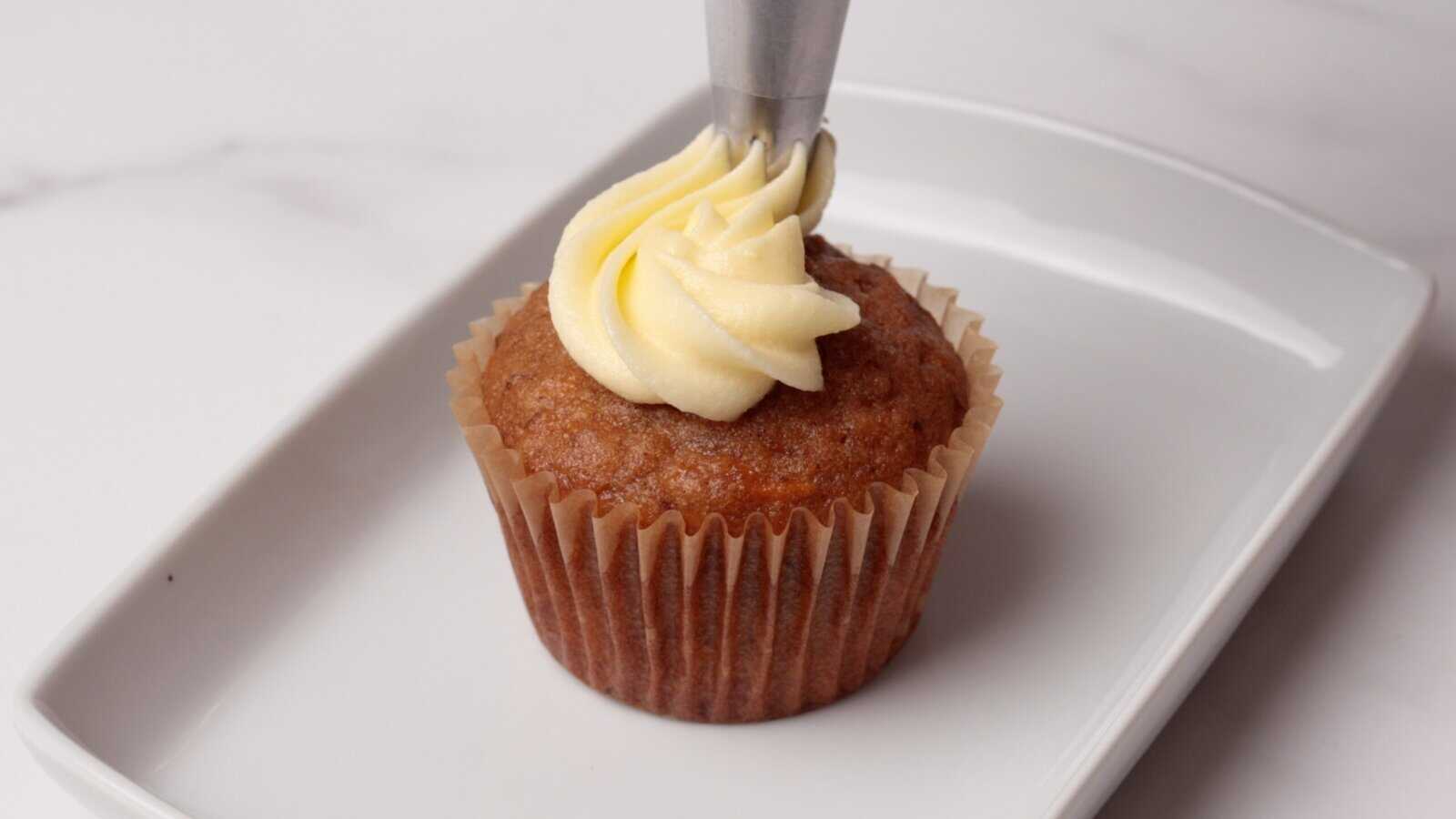 Cream Cheese Frosting Recipe for Cakes & Cupcakes